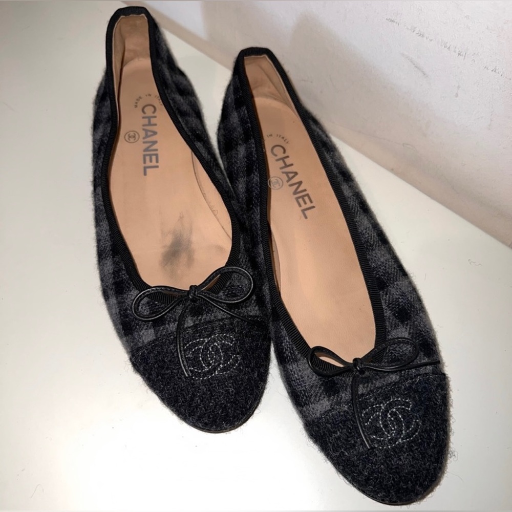 CHANEL Wool CC Cap Toe Ballerina Flats